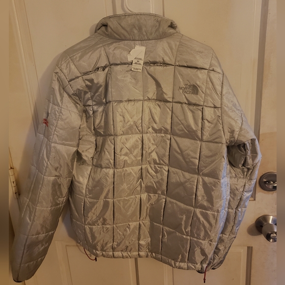The North Face Mens Jacket - Picture 6 of 6